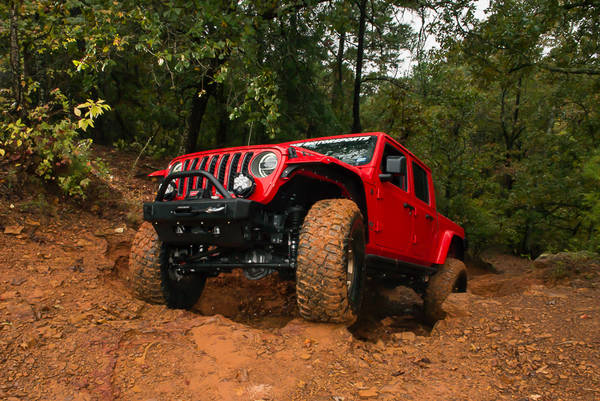 Brave Motorsports Project Jeep Gladiator in action