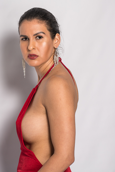 Creative Portrait, white seamless vinyl backdrop, Elinchrom Octa soft box, Ranger Quadra strobe, home studio, clamshell lighting...